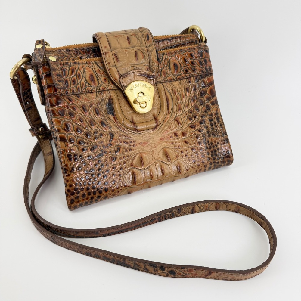 VTG Brahmin Pecan Melbourne Croc Embossed Leather Crossbody Wallet Bag Organizer